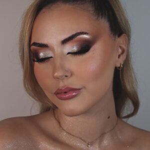 Imagen de la piel blindada con ahumado glam del curso de ala de ángel de noa lópez