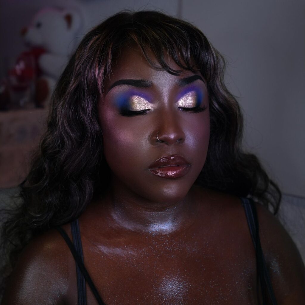 Maquillaje de piel hidrofóbica resistente al agua, sudor y lágrimas, realizado con técnica avanzada y de alta duración, por Noa López.